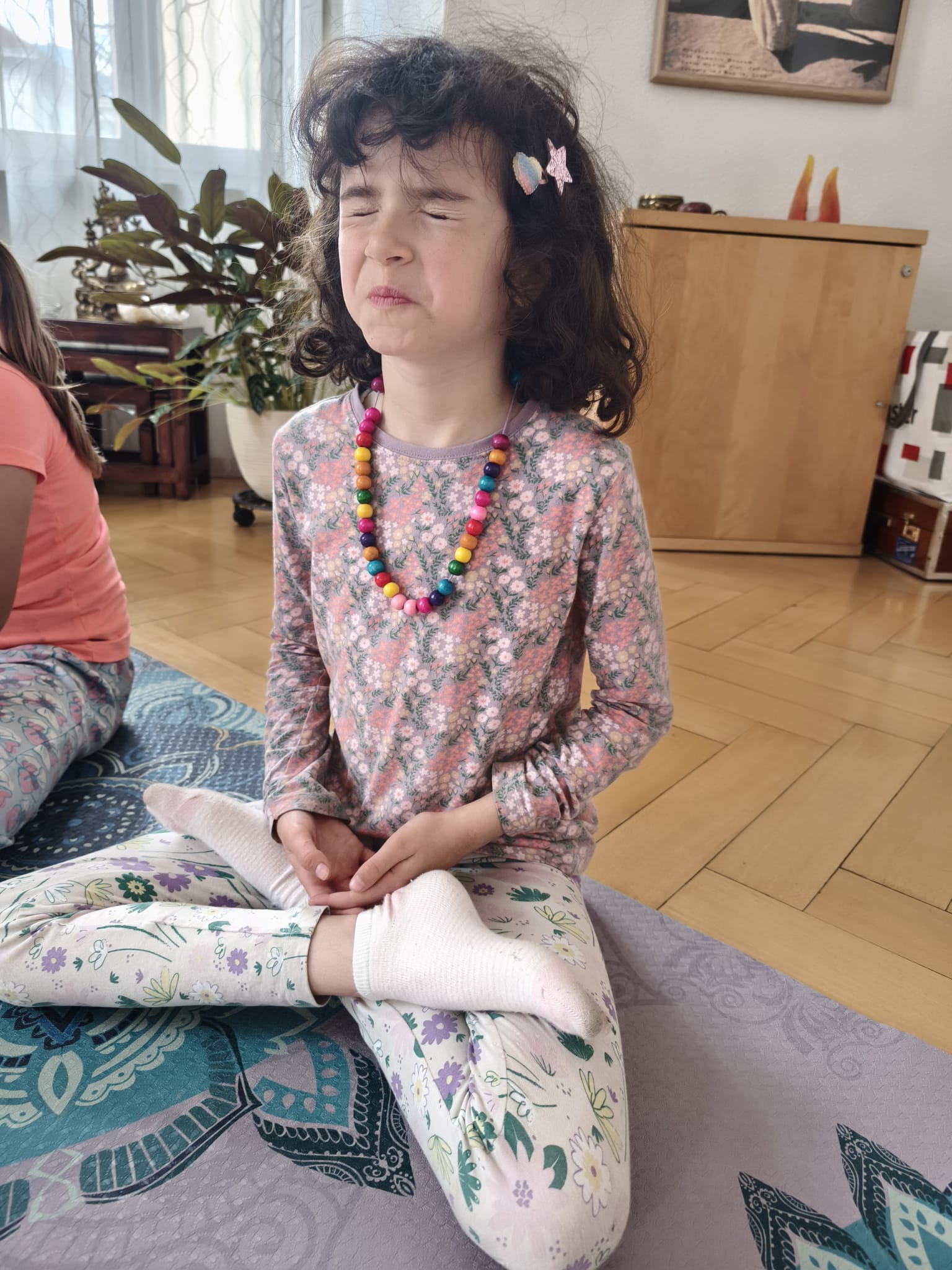 Yoga ed emozioni nei bambini: 6 esercizi pratici per autoregolarsi